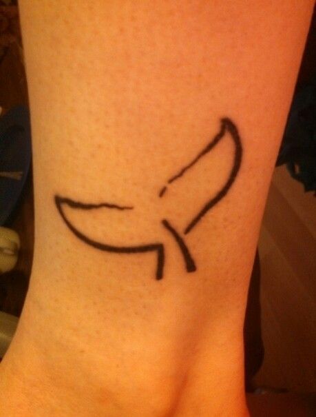 Featured image of post Simple Small Whale Tail Tattoo